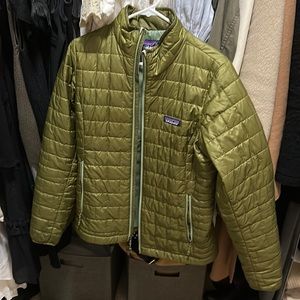 Patagonia Women’s nano puff jacket